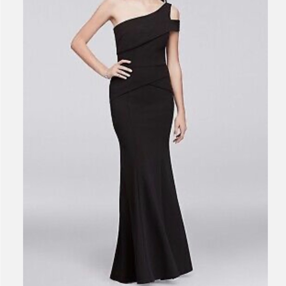 Elegant Black One-Shoulder Dress